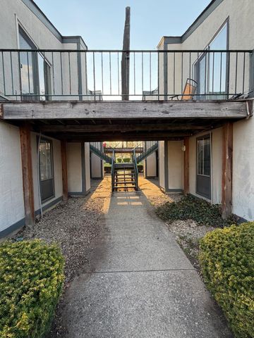 4645 Merrimar Circle E, F, Columbus, OH 43220