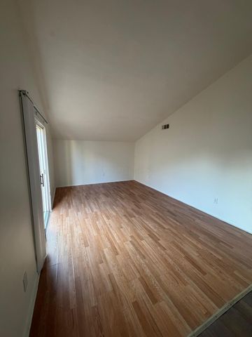 4645 Merrimar Circle E, F, Columbus, OH 43220