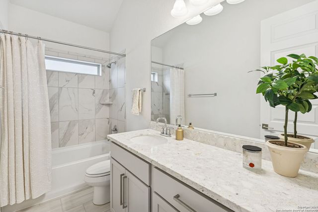 443 Huntwick Dr, Boerne, TX 78006