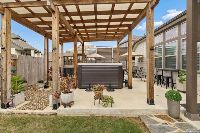 443 Huntwick Dr, Boerne, TX 78006