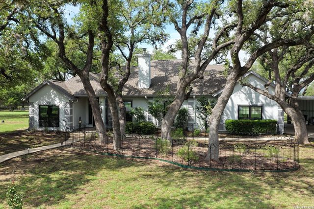 217 Wild Horse, Pipe Creek, TX 78063