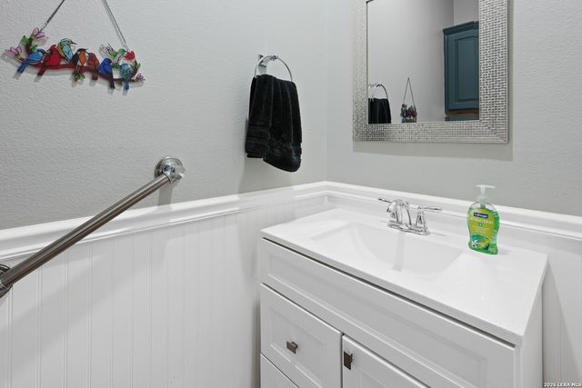 217 Wild Horse, Pipe Creek, TX 78063