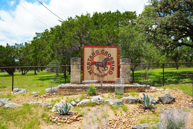 217 Wild Horse, Pipe Creek, TX 78063