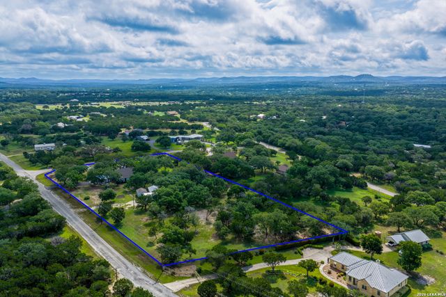 217 Wild Horse, Pipe Creek, TX 78063