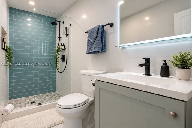 1760 NE 13th St, Fort Lauderdale, FL 33304