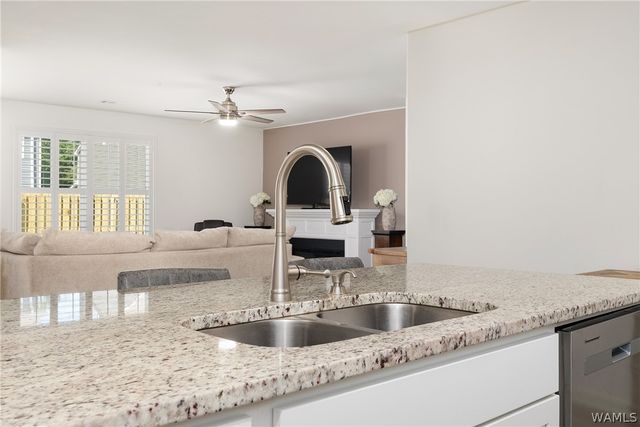 7116 Dowery Dell, Northport, AL 35473