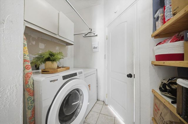 9075 Meadow Ln, Newcastle, CA 95658