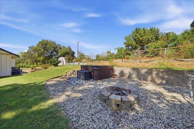 9075 Meadow Ln, Newcastle, CA 95658