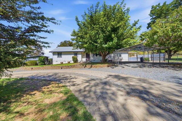 9075 Meadow Ln, Newcastle, CA 95658