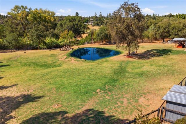 9075 Meadow Ln, Newcastle, CA 95658