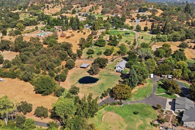 9075 Meadow Ln, Newcastle, CA 95658