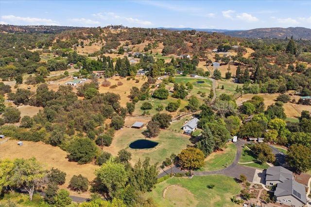9075 Meadow Ln, Newcastle, CA 95658