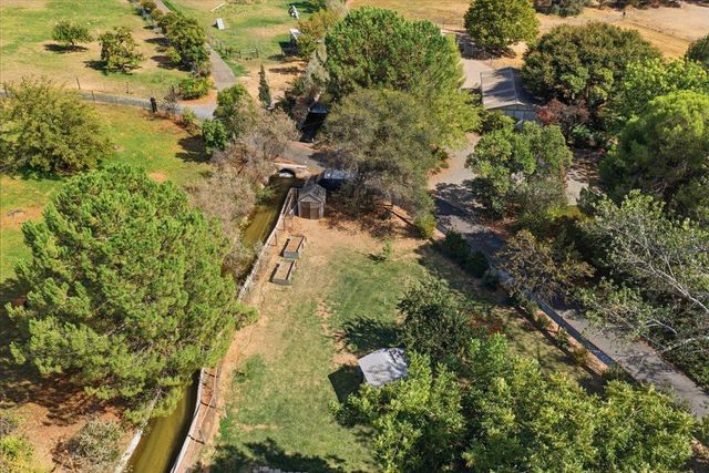 9075 Meadow Ln, Newcastle, CA 95658