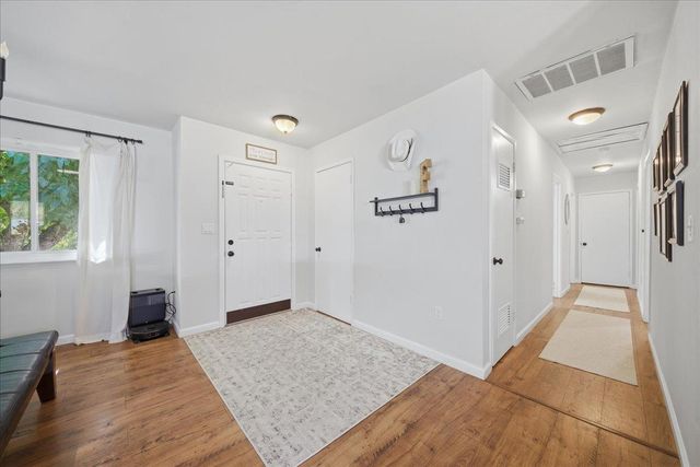9075 Meadow Ln, Newcastle, CA 95658