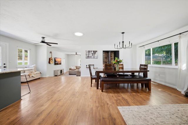 9075 Meadow Ln, Newcastle, CA 95658