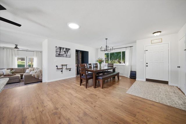 9075 Meadow Ln, Newcastle, CA 95658