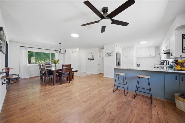 9075 Meadow Ln, Newcastle, CA 95658