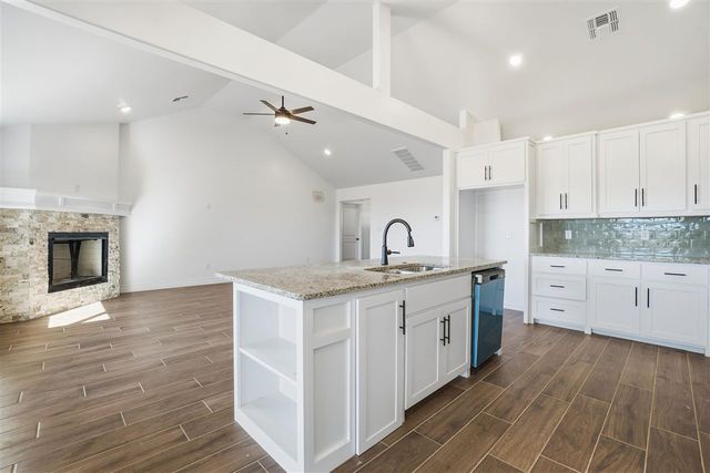 6095 SW 112th St, Lawton, OK 73505