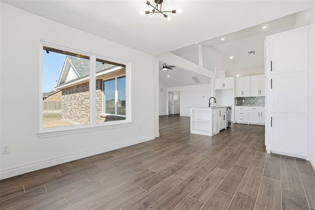 6095 SW 112th St, Lawton, OK 73505