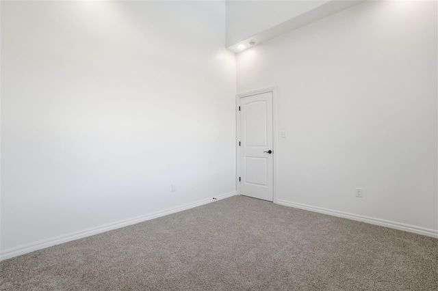 6095 SW 112th St, Lawton, OK 73505