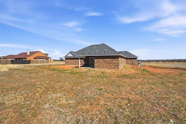 6095 SW 112th St, Lawton, OK 73505