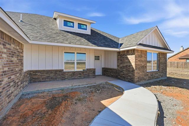 6095 SW 112th St, Lawton, OK 73505