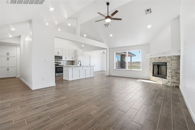 6095 SW 112th St, Lawton, OK 73505