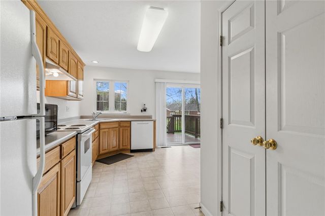 204 Blue Grass Cir, Monroeville, PA 15146