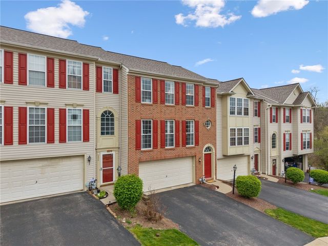 204 Blue Grass Cir, Monroeville, PA 15146