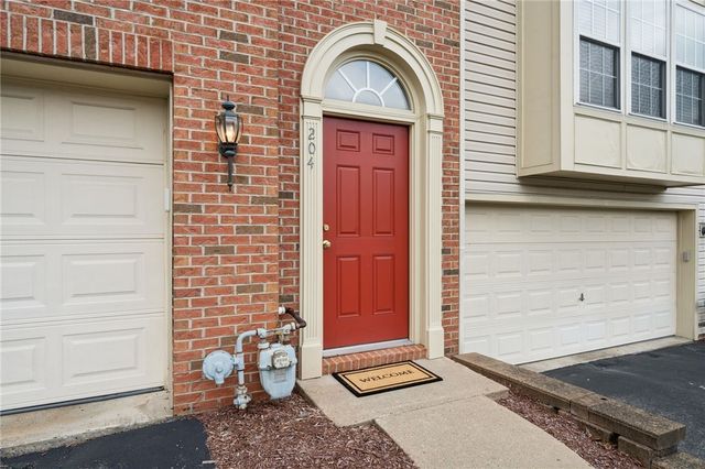 204 Blue Grass Cir, Monroeville, PA 15146