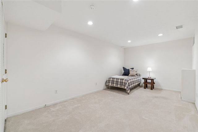 204 Blue Grass Cir, Monroeville, PA 15146