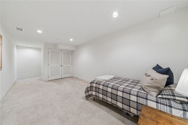 204 Blue Grass Cir, Monroeville, PA 15146