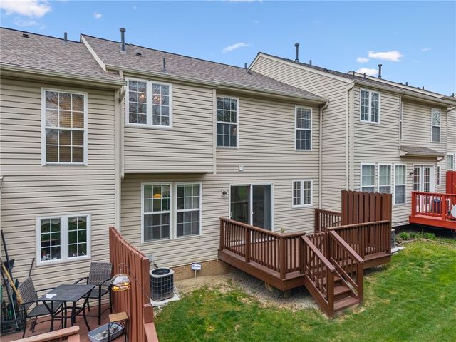 204 Blue Grass Cir, Monroeville, PA 15146