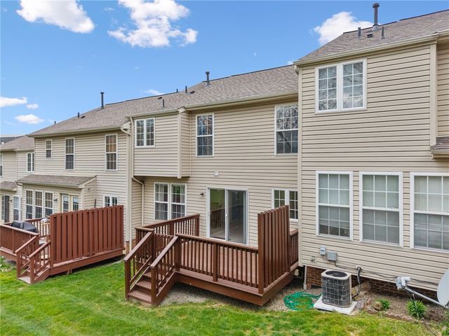 204 Blue Grass Cir, Monroeville, PA 15146
