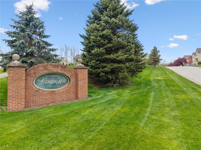 204 Blue Grass Cir, Monroeville, PA 15146