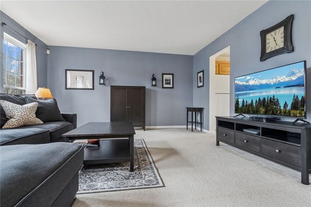 204 Blue Grass Cir, Monroeville, PA 15146
