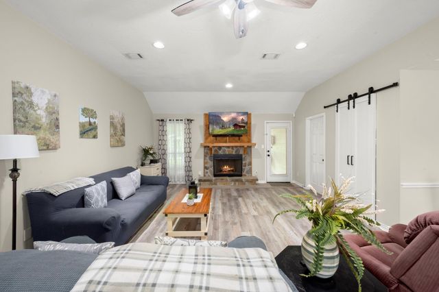 10807 Amar Drive, Conroe, TX 77303