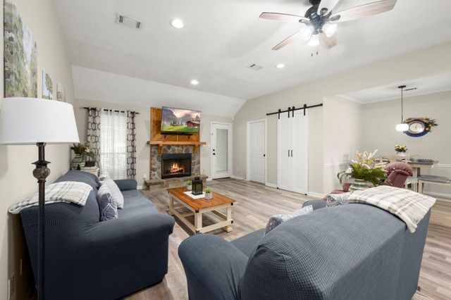10807 Amar Drive, Conroe, TX 77303