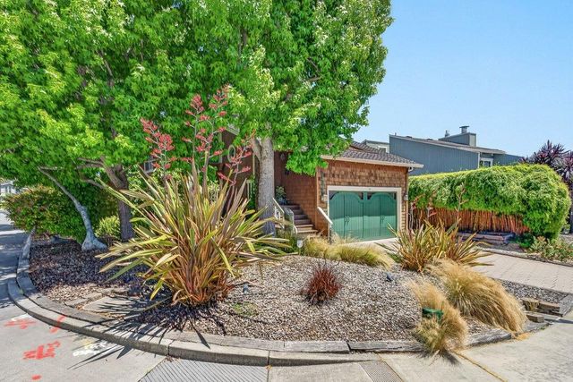 107 Bar Harbor Court, Aptos, CA 95003