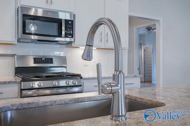 16224 Trestle Street SE, Huntsville, AL 35803