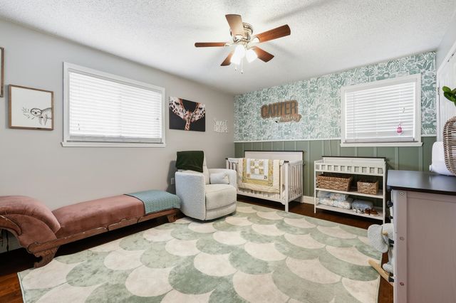 1067 Mount Vernon Rd, Hurricane, WV 25526