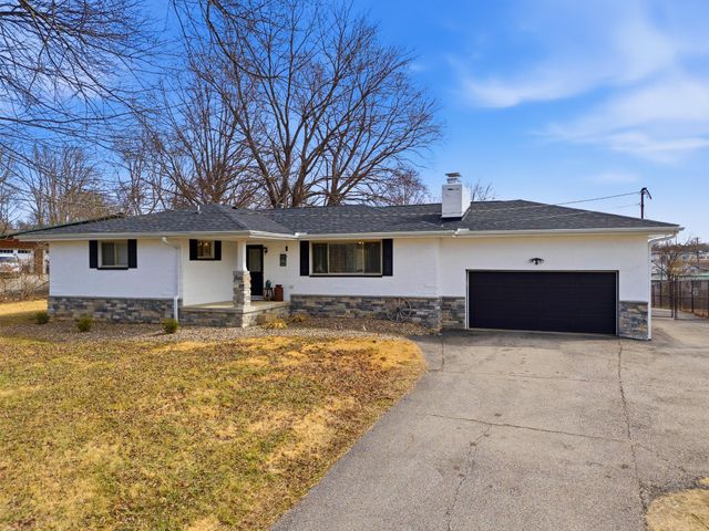 1067 Mount Vernon Rd, Hurricane, WV 25526