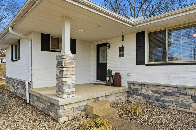 1067 Mount Vernon Rd, Hurricane, WV 25526