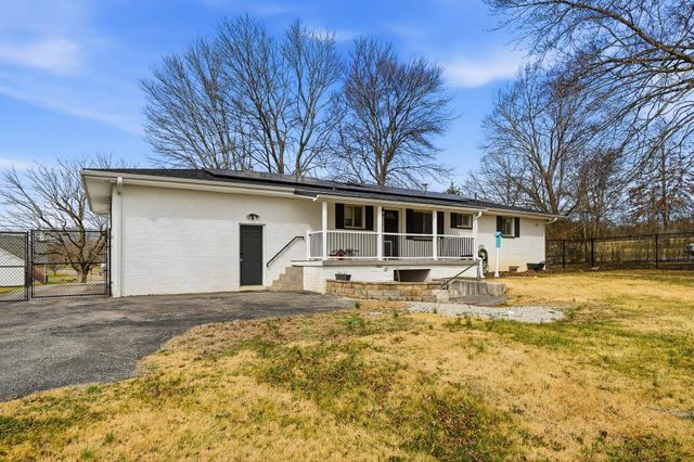 1067 Mount Vernon Rd, Hurricane, WV 25526