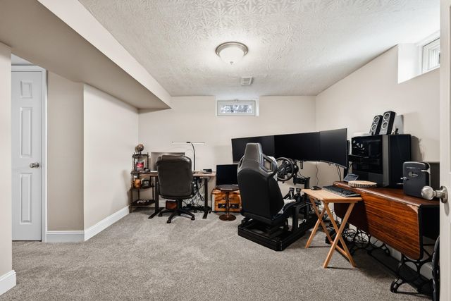 1067 Mount Vernon Rd, Hurricane, WV 25526