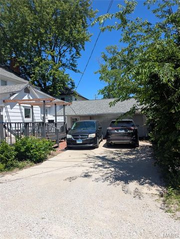 214 E Main, Greenville, IL 62246