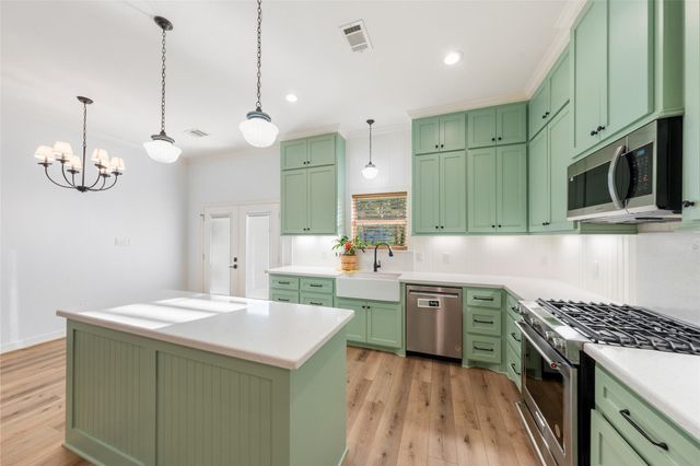 140 Faulkner Avenue, Coldspring, TX 77331