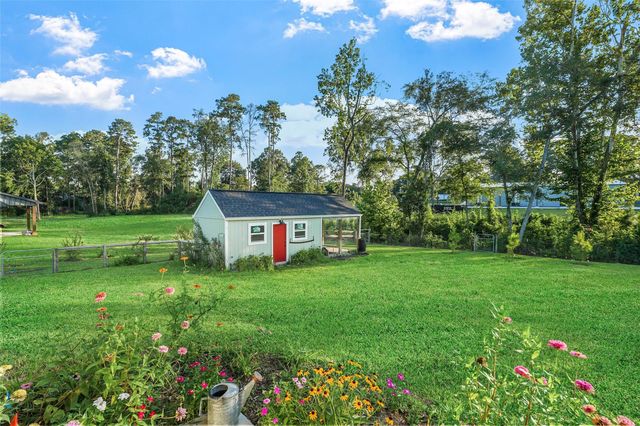 140 Faulkner Avenue, Coldspring, TX 77331