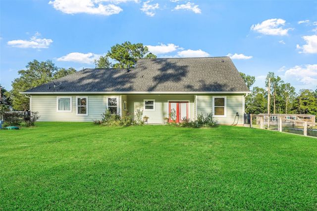 140 Faulkner Avenue, Coldspring, TX 77331