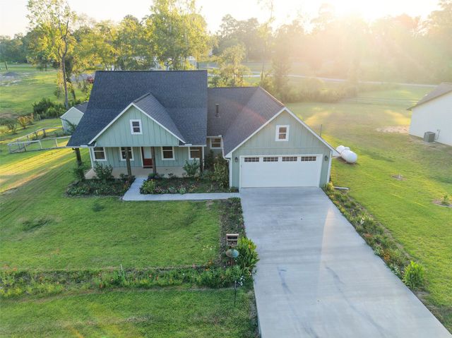 140 Faulkner Avenue, Coldspring, TX 77331